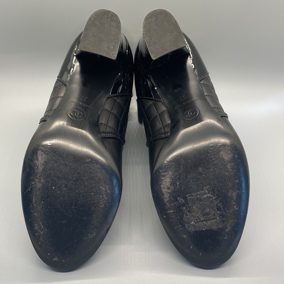 CHANEL Interlocking CC Logo Boots Authentic - Picture 6 of 16